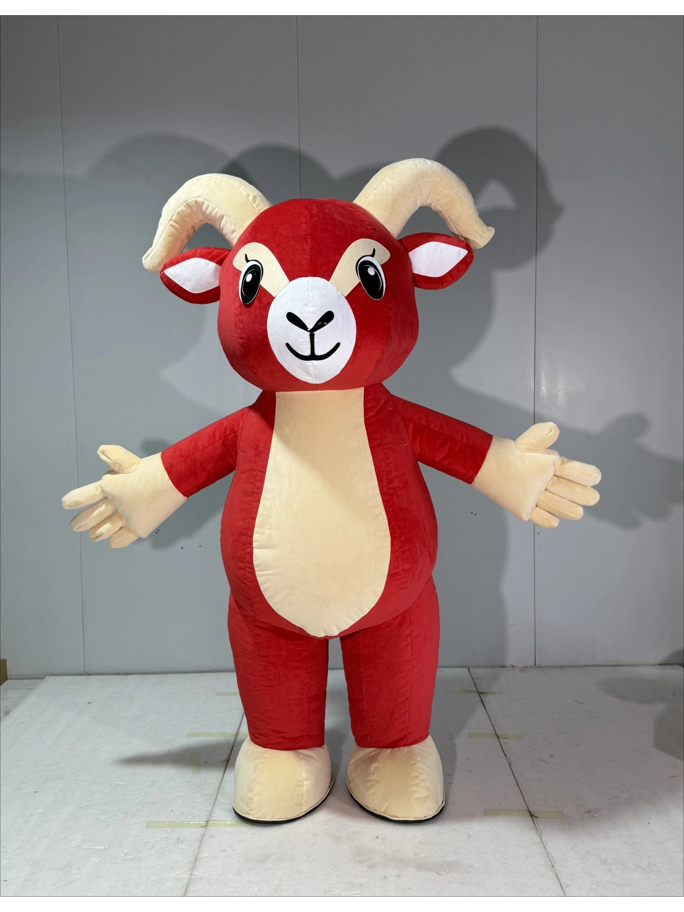 Inflatable Red Goat Mascot Cos - Costumes recension och pris